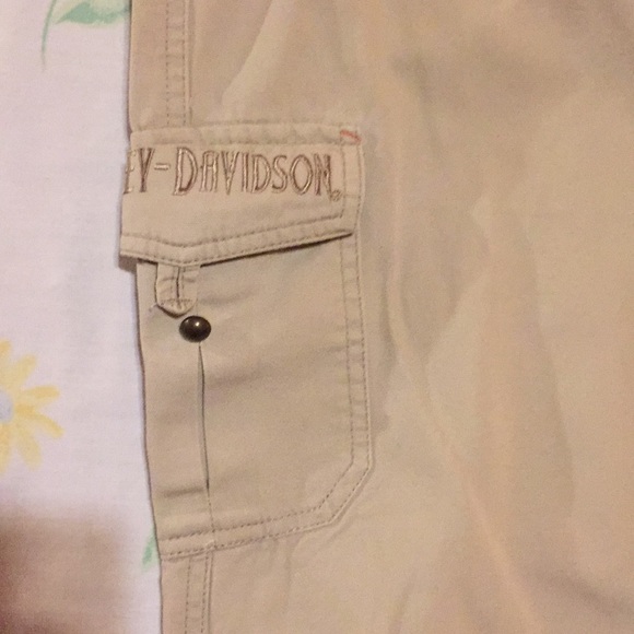 WOMEN'S HARLEY DAVIDSON CAPRI PANTS NWOT.EXC COND. - Picture 3 of 8